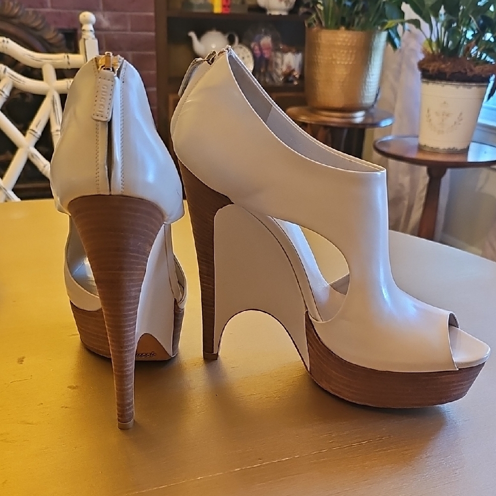 Elegant White Peep-Toe Platform Heels